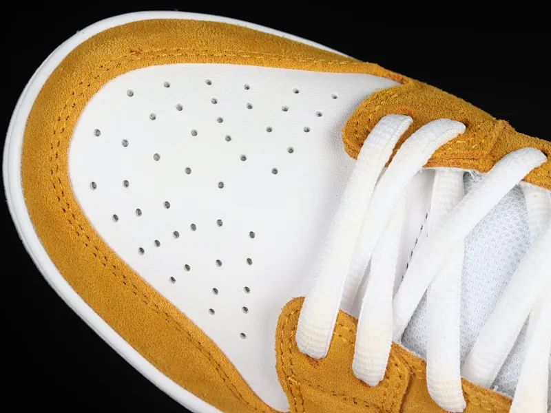 All Categories Nk SB Dunk Series Nk SB Dunk Low Low-top Sneakers Nk SB Dunk Low "Laser Orange" Purple Gold Little Lakers SB Smashing Backboard Fashion Casual Sneakers BQ6817-800